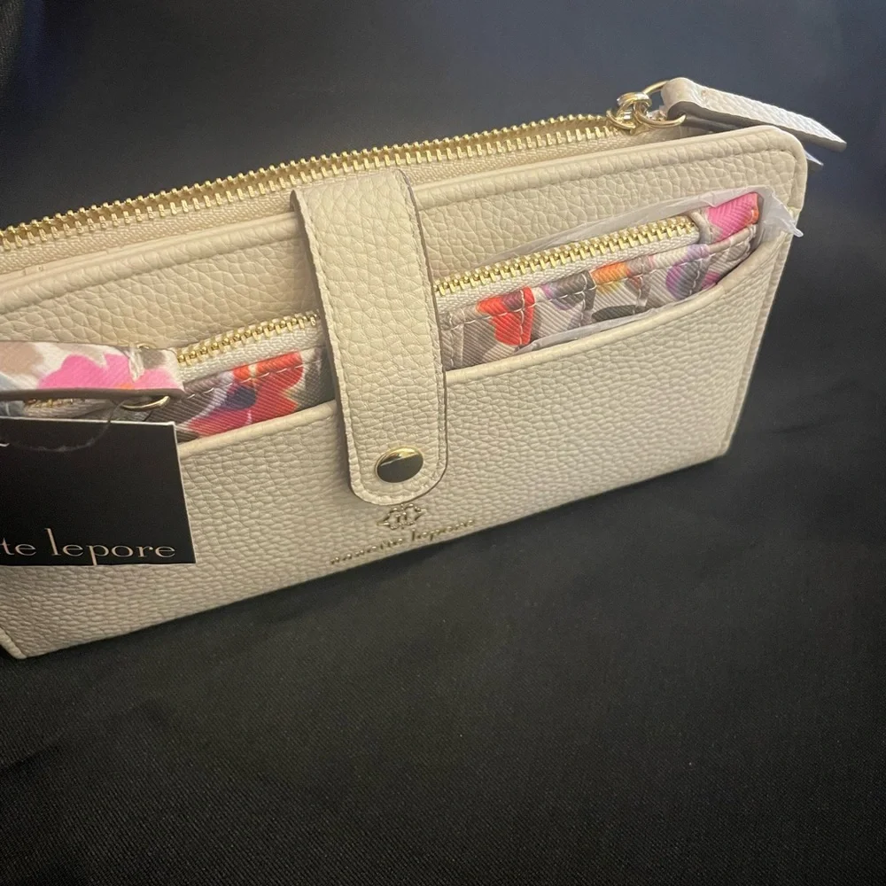 NWT Nanette Lepore wallet - Picture 1 of 5